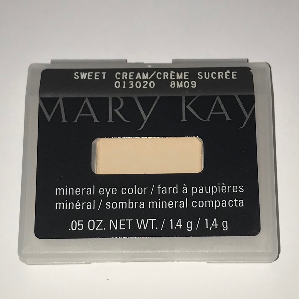 NIB Mary Kay Sweet Cream Mineral Eye Color